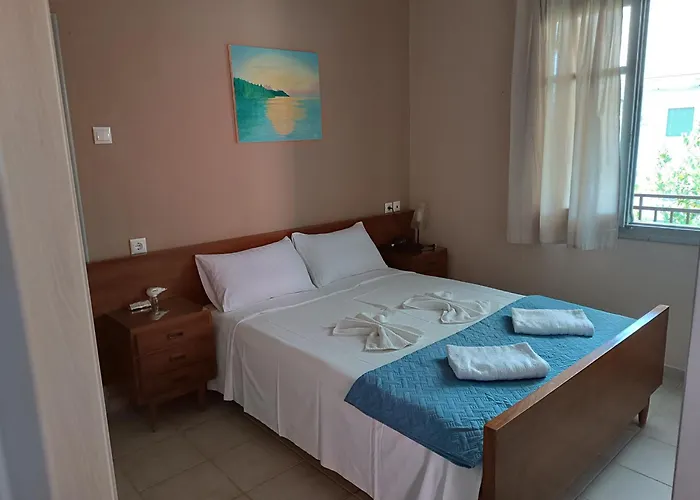 Giotas Apartments - Studios