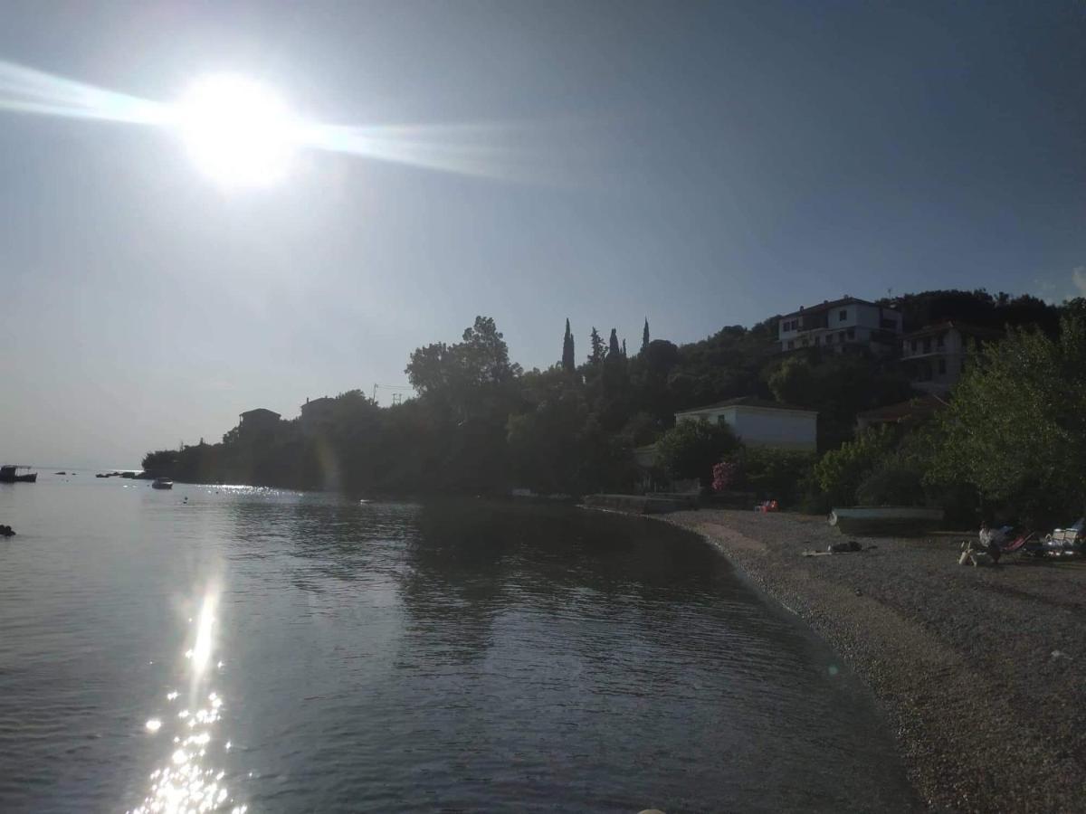 Giotas - Kır Evi